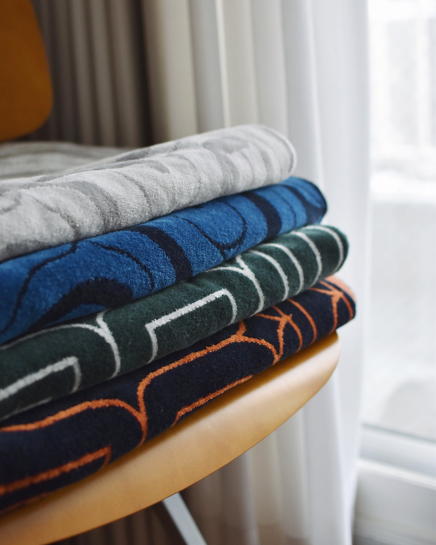 アイヌ文様の今治タオルブランケット　4color