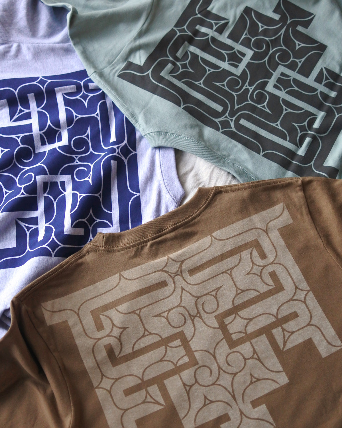 バックプリント長袖コットンTシャツ【cikarkarpe】3色