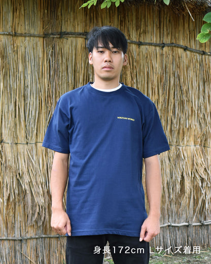 アイヌ文様線画バックプリントTシャツ　4color