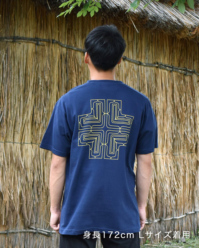 アイヌ文様線画バックプリントTシャツ　4color