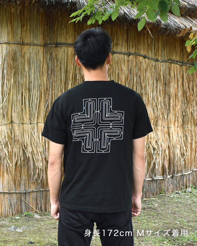 アイヌ文様線画バックプリントTシャツ　4color