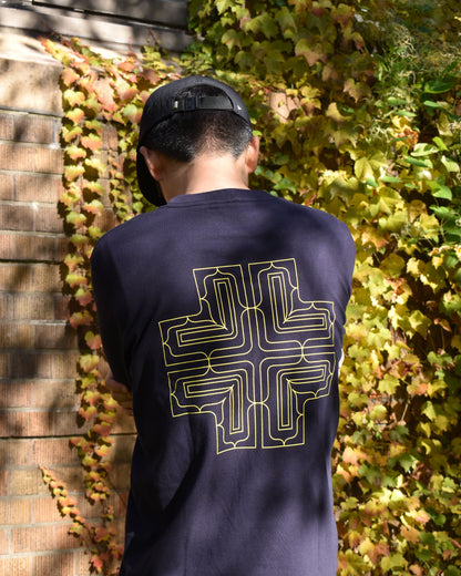 アイヌ文様線画バックプリントロングスリーブTシャツ　3color