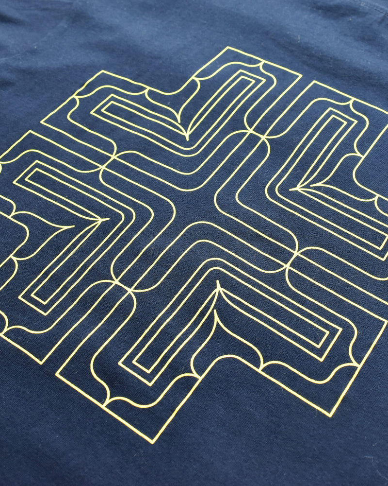 アイヌ文様線画バックプリントTシャツ　4color