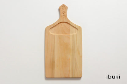 アイヌ文様のカッティングプレート