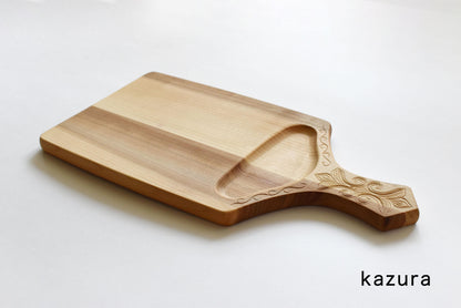 アイヌ文様のカッティングプレート