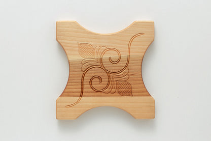 アイヌ文様の鍋敷き