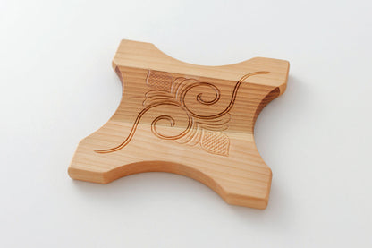 アイヌ文様の鍋敷き