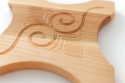 アイヌ文様の鍋敷き