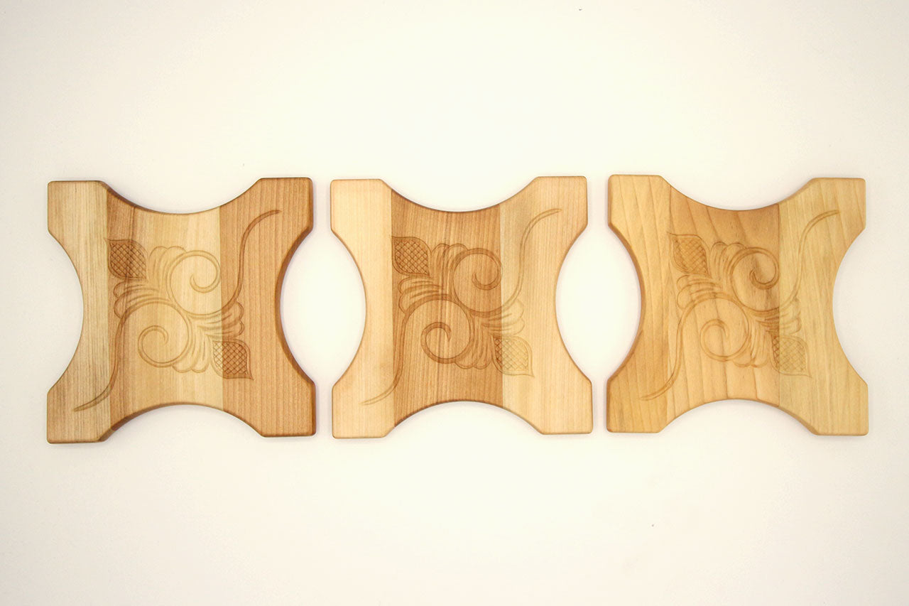 アイヌ文様の鍋敷き