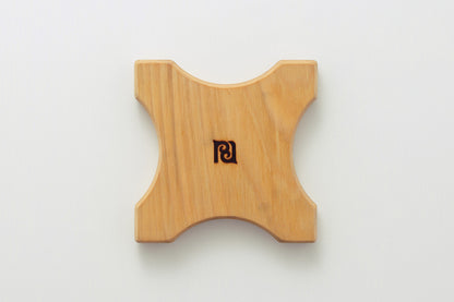 アイヌ文様の鍋敷き