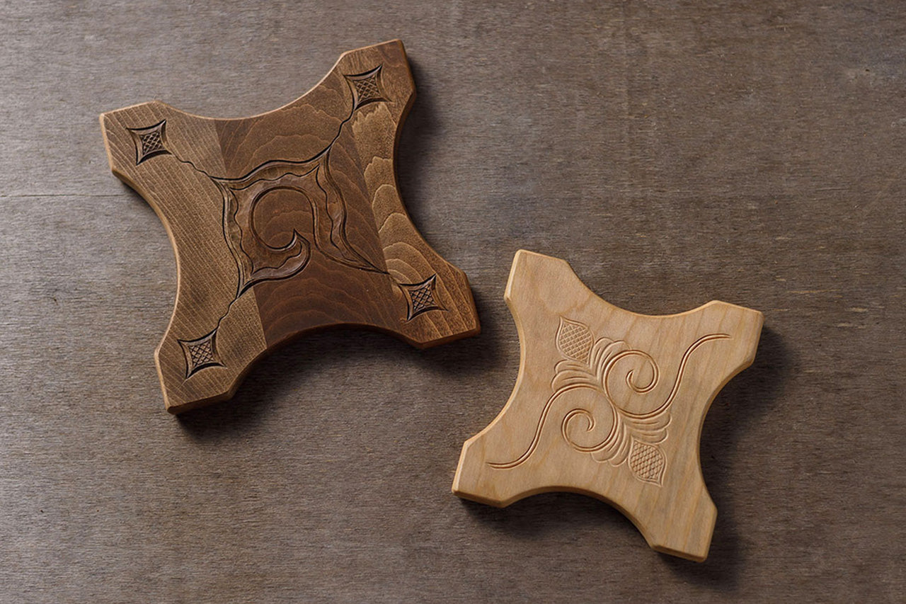 アイヌ文様の鍋敷き