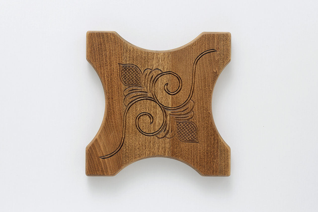 アイヌ文様の鍋敷き