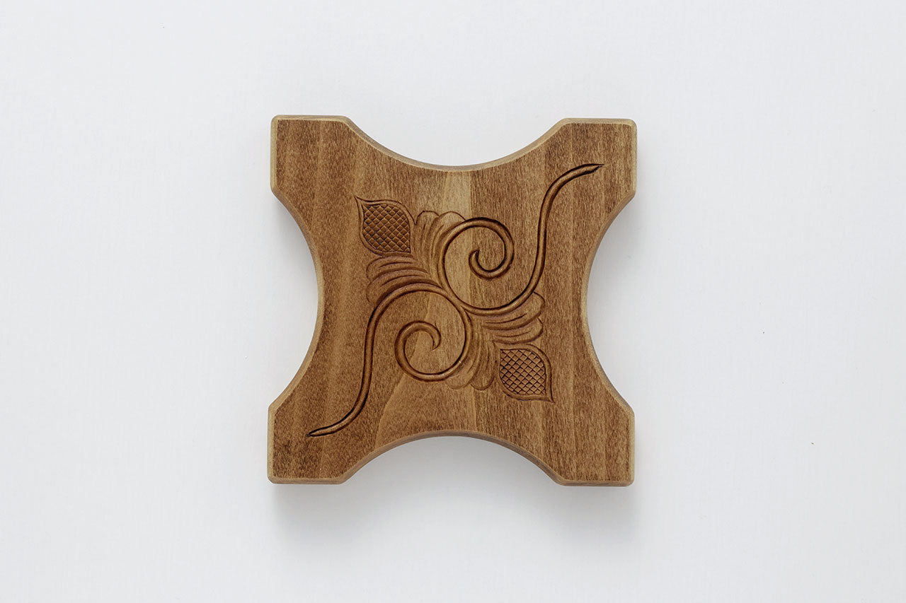 アイヌ文様の鍋敷き