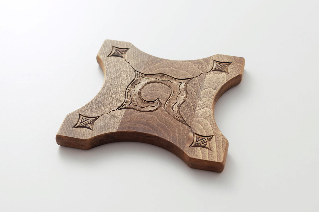 アイヌ文様の鍋敷き