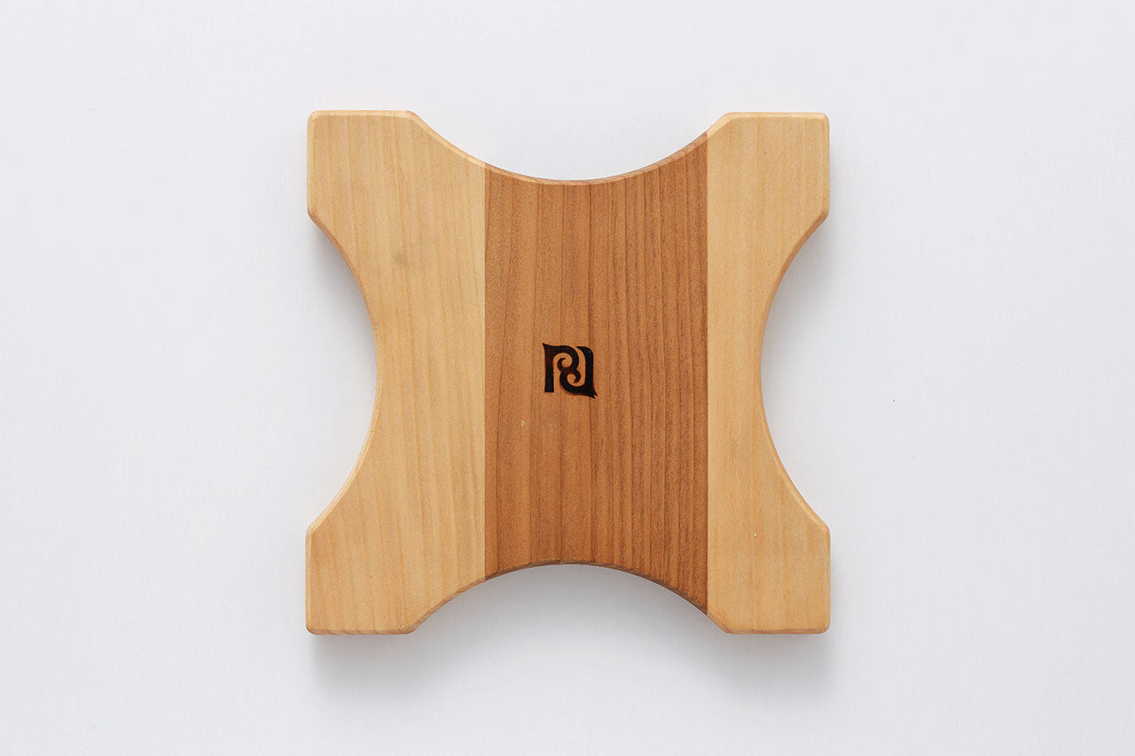 アイヌ文様の鍋敷き