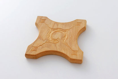 アイヌ文様の鍋敷き