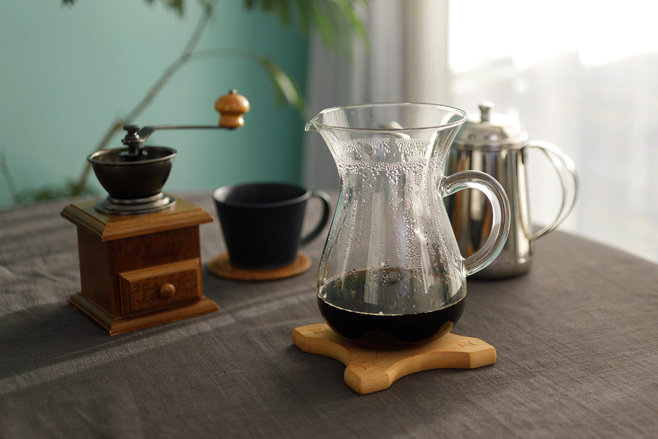 アイヌ文様の鍋敷き