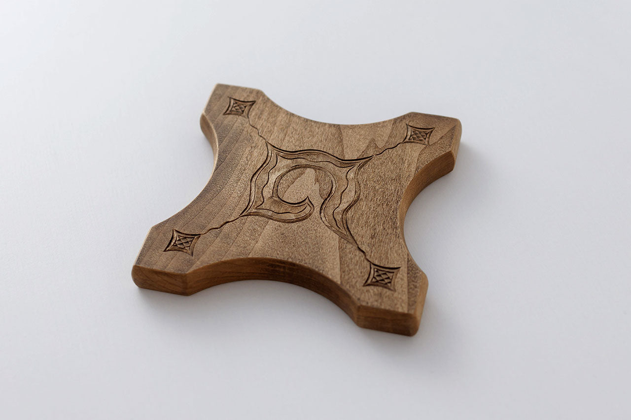 アイヌ文様の鍋敷き