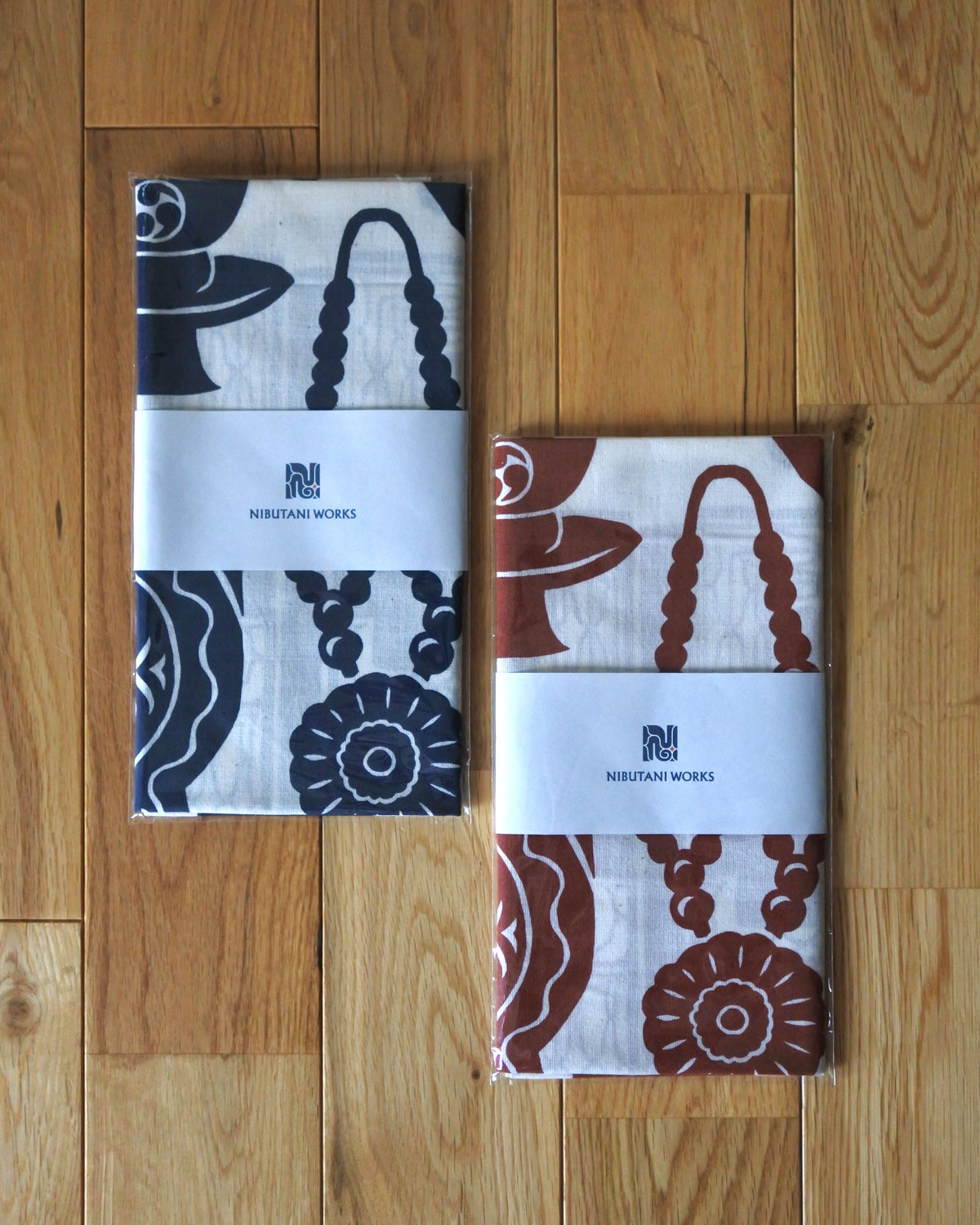 【予約販売：10月下旬お届け予定】てぬぐい【ainu mingu】ネイビー